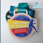Huy Chương Gỗ Cho Trường Học