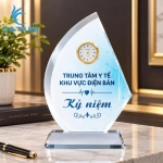 Kỷ Niệm Chương Thủy Tinh Đồng Hồ