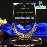 Kỷ Niệm Chương Pha Lê Đế Gỗ