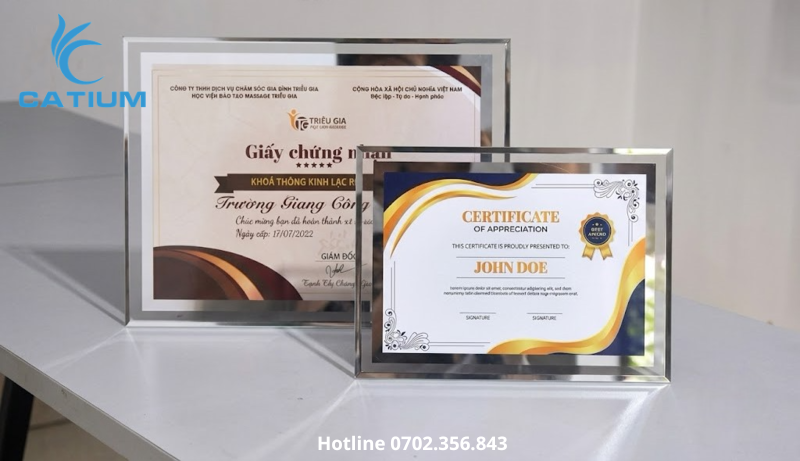 Bảng vinh danh pha lê cao cấp thiết kế sang trọng