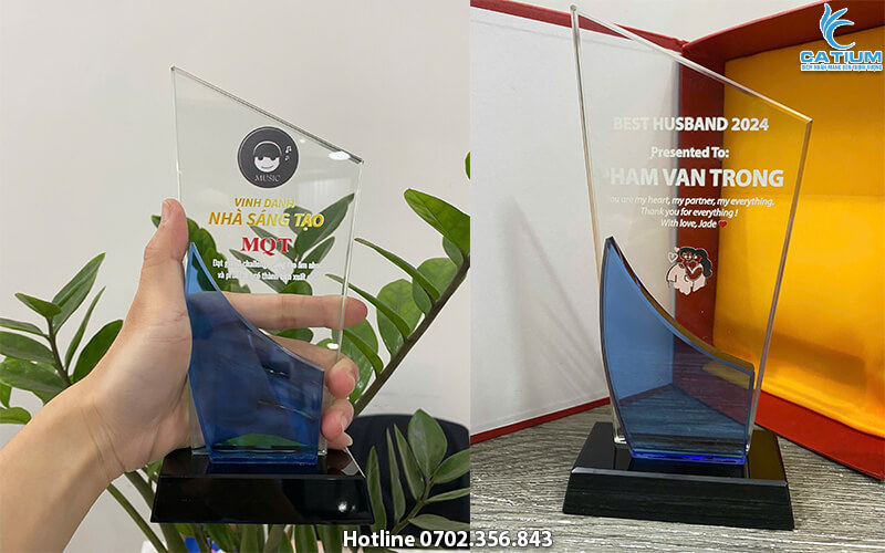 Biểu trưng pha lê tứ giác