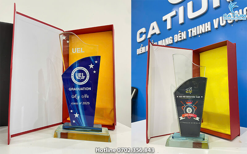 Biểu trưng pha lê tứ giác lượn sóng