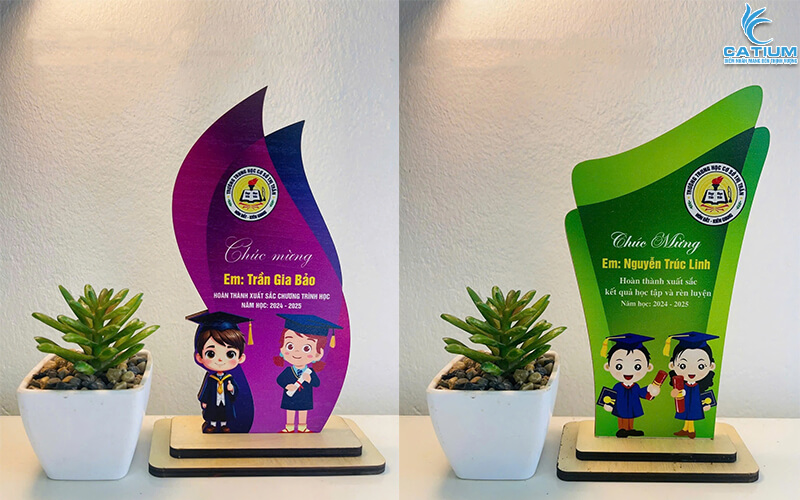 Kỷ niệm chương từ gỗ