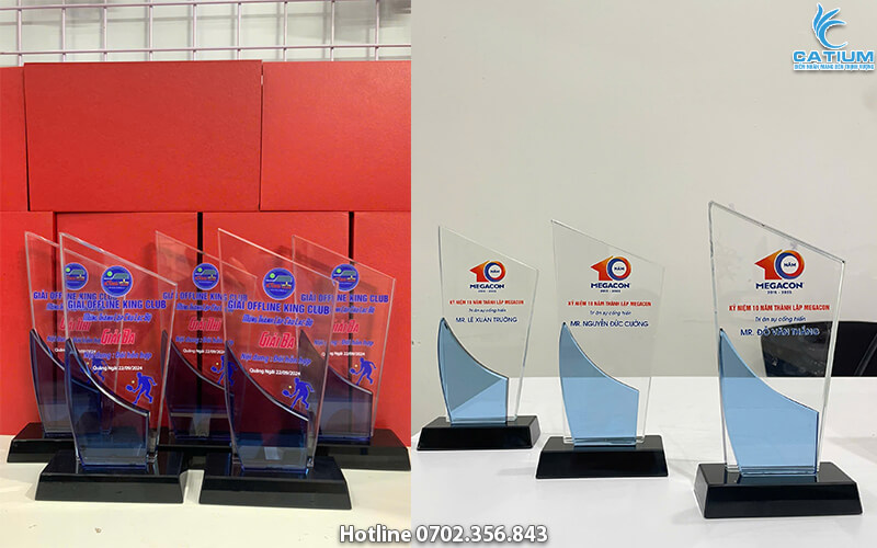 Cúp pha lê tứ giác