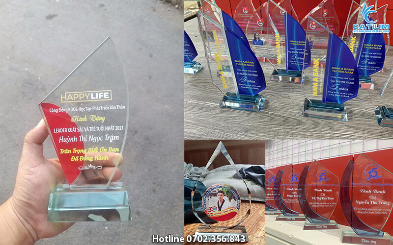 Kỷ niệm chương pha lê theo yêu cầu