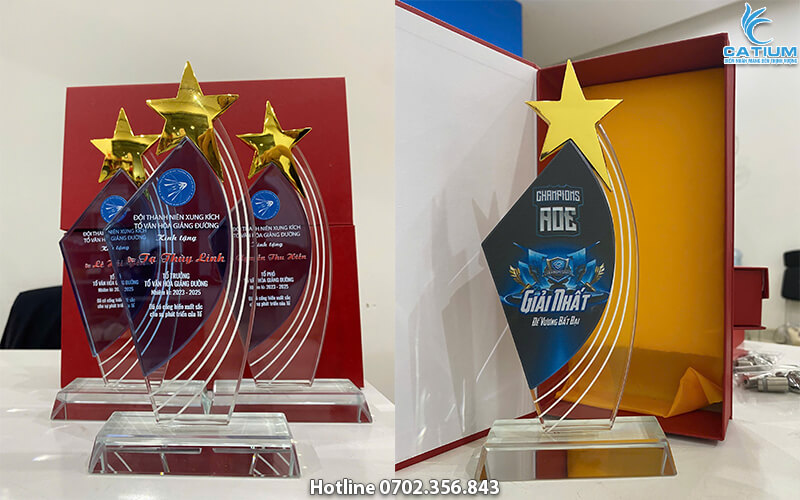 Kỷ niệm chương pha lê cánh buồm ngôi sao