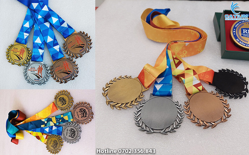 Huy chương cành cọ in theo yêu cầu