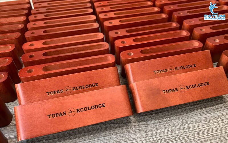 Khay gỗ đựng card visit làm quà tặng doanh nghiệp