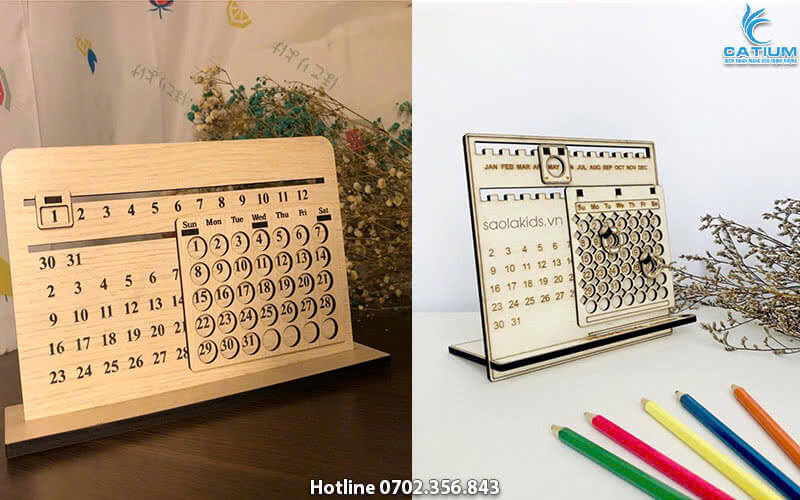 Lịch gỗ trượt để bàn