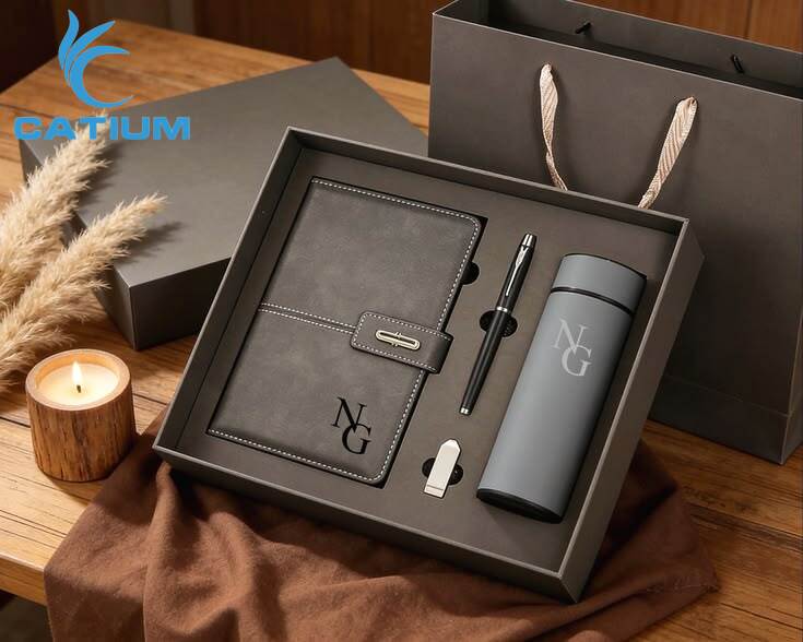 Set quà tặng doanh nghiệp được thiết kế và đóng gói cao cấp
