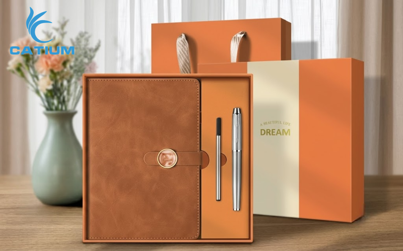 Set sổ bút quà tặng màu cam sang trọng dành cho đối tác và khách hàng