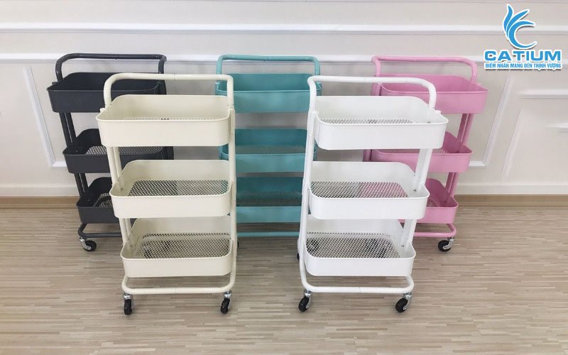 Ảnh thực xe đẩy spa 3 tầng có bánh xe tại CATIUM