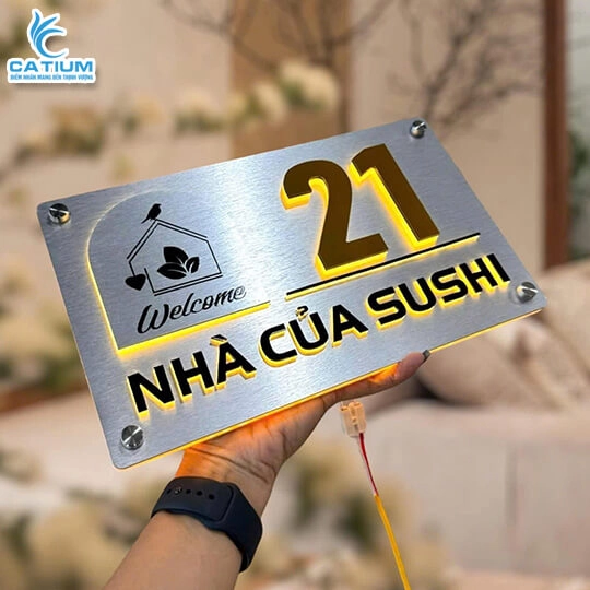 Biển Địa Chỉ Nhà Alu Trắng Có Đèn