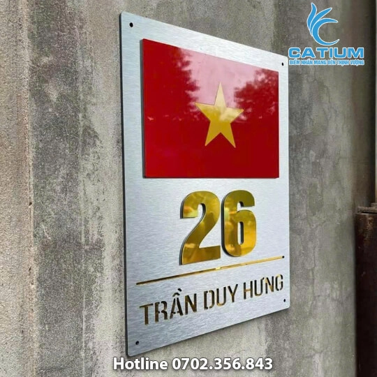 Bảng Số Nhà Gắn Lá Cờ