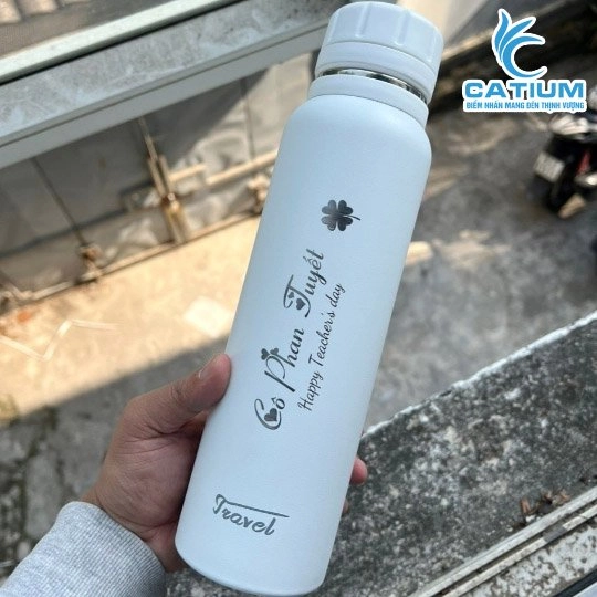 Bình Giữ Nhiệt Chất Liệu Kim Loại Khắc Tên Theo Yêu Cầu