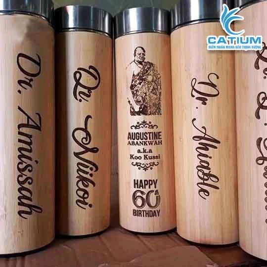 Bình Giữ Nhiệt Chất Liệu Gỗ Tre Khắc Tên Theo Yêu Cầu