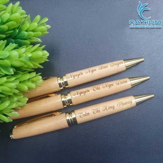 Bút Ký Gỗ Nắp Xoay Khắc Tên Cao Cấp