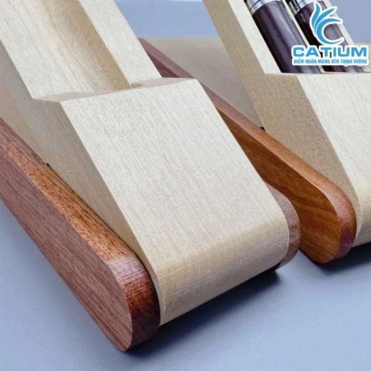 Hộp Gỗ Trưng Bày Bút Để Bàn
