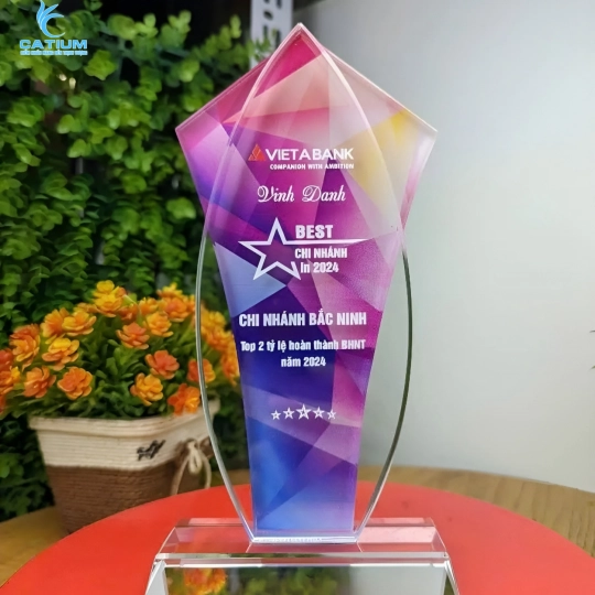 Cúp Pha Lê Vinh Danh Khen Thưởng