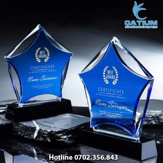 Kỷ Niệm Chương Pha Lê Ngôi Sao