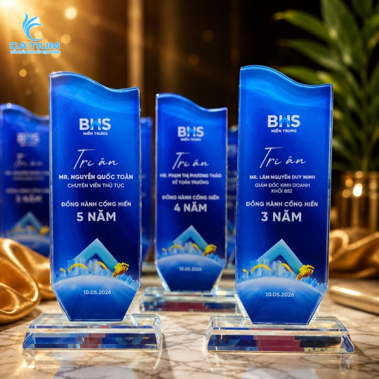 Cúp Thuỷ Tinh Tri Ân Nhân Viên