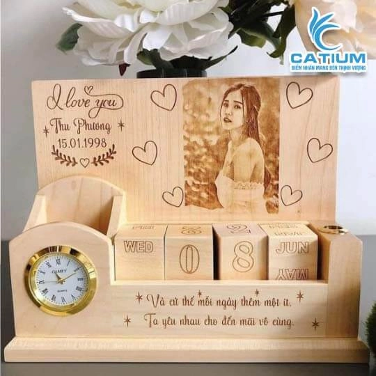 Hộp Cắm Bút Để Bàn Khắc Laser