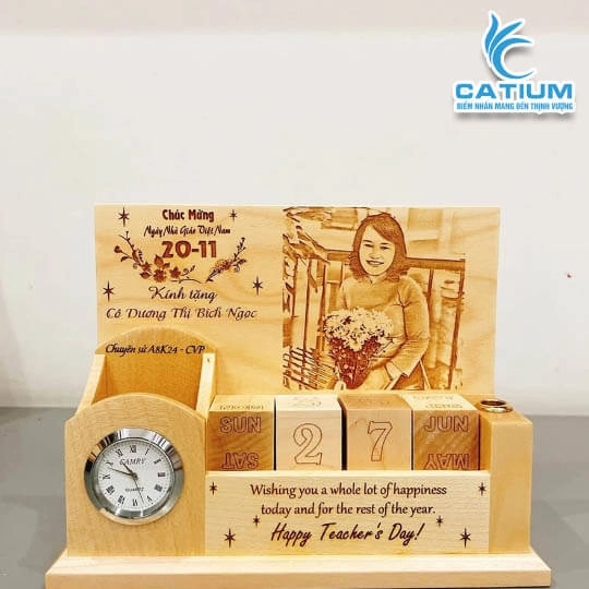 Hộp Cắm Bút Để Bàn Khắc Laser