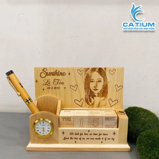 Hộp Cắm Bút Để Bàn Khắc Laser