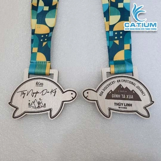 Huy Chương Gỗ Hình Rùa