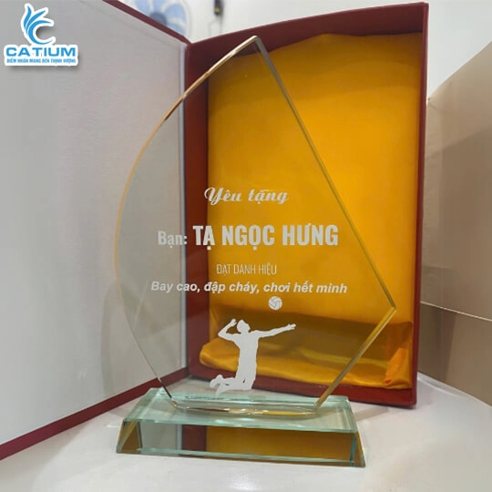 Kỷ Niệm Chương Pha Lê Cánh Buồm