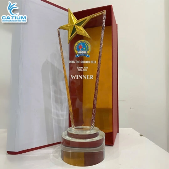 Kỷ Niệm Chương Ngôi Sao Vinh Danh Nhân Viên