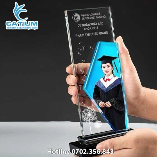 Kỷ Niệm Chương Vinh Danh Đứng Đôi