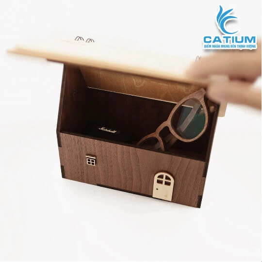 Lịch Gỗ Đặt Bàn Hình Ngôi Nhà
