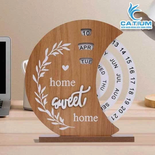 Lịch Gỗ Để Bàn Khắc Chữ