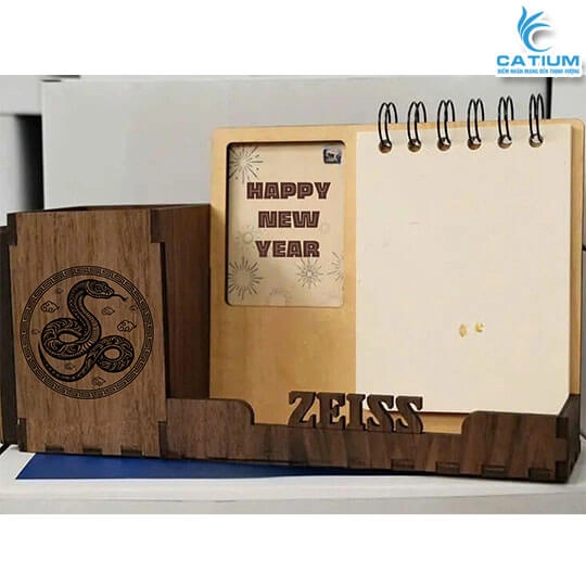 Lịch Gỗ Kèm Khung Ảnh