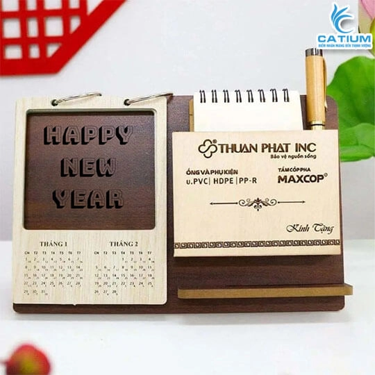 Lịch Gỗ Mừng Năm Mới