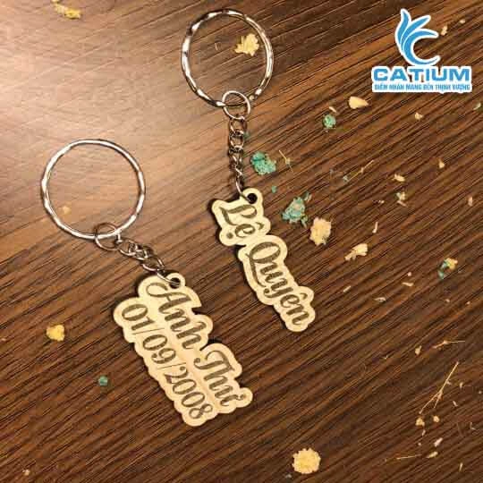 Móc Khóa Gỗ Khắc Tên