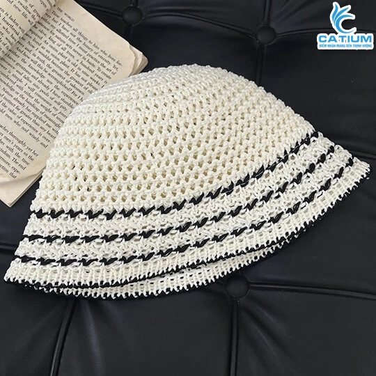 Mũ Len Tai Bèo Viền Sọc