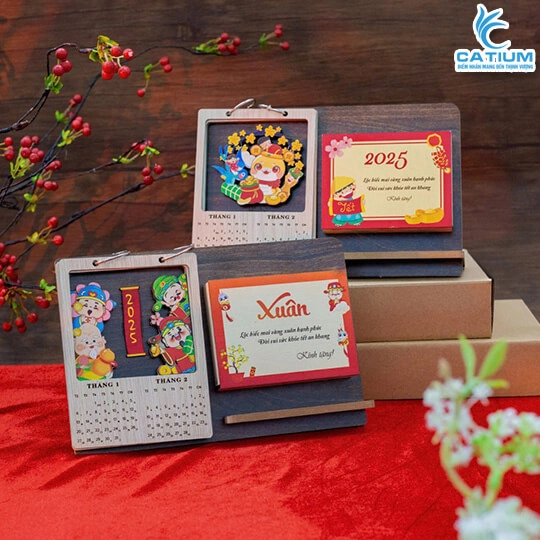 Lịch Gỗ Mừng Năm Mới