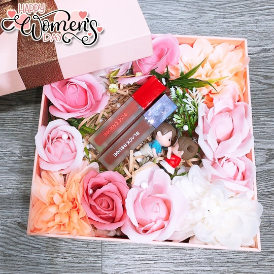 Hộp Quà 20 Tháng 10 Tan Chảy