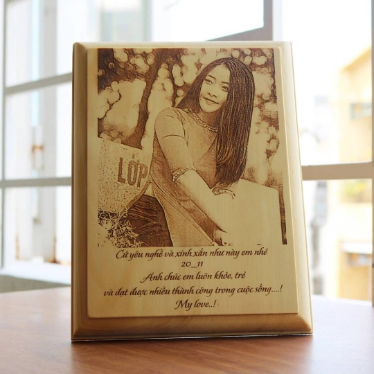 Tranh Gỗ Khắc Hình Và Chữ Theo Yêu Cầu Làm Quà Tặng